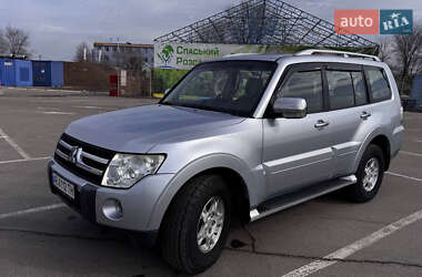 Внедорожник / Кроссовер Mitsubishi Pajero 2007 в Днепре
