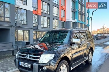Позашляховик / Кросовер Mitsubishi Pajero 2007 в Чернігові