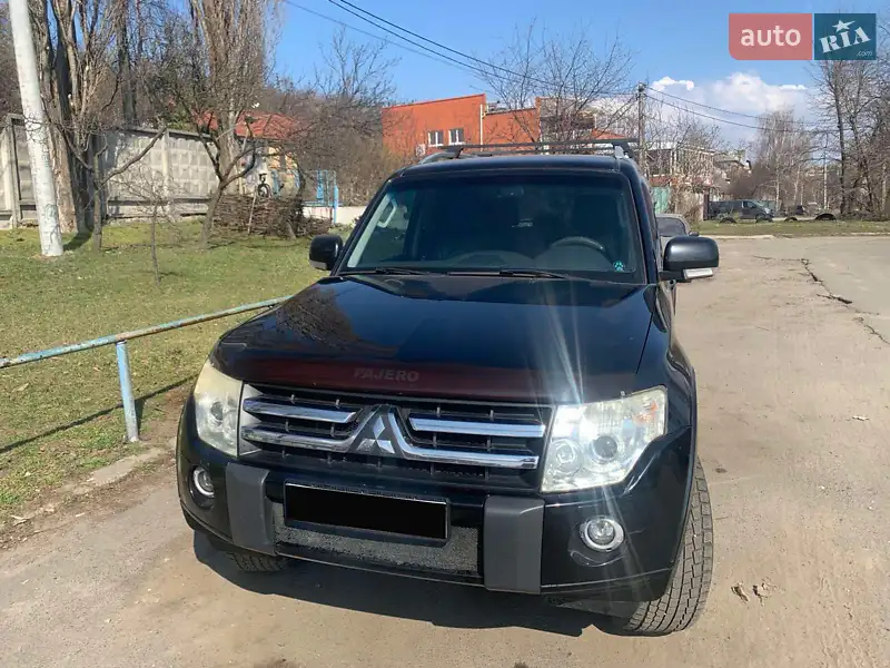 Mitsubishi Pajero 2010