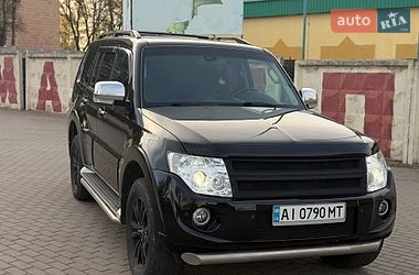 Внедорожник / Кроссовер Mitsubishi Pajero 2013 в Ровно