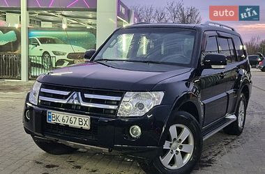 Позашляховик / Кросовер Mitsubishi Pajero 2008 в Рівному