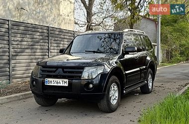 Внедорожник / Кроссовер Mitsubishi Pajero 2007 в Одессе