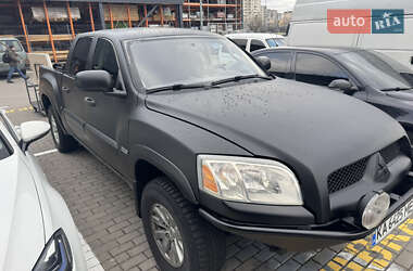 Пикап Mitsubishi Raider 2006 в Киеве