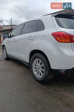 Внедорожник / Кроссовер Mitsubishi RVR 2015 в 