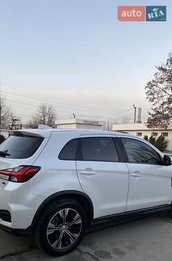 Внедорожник / Кроссовер Mitsubishi RVR 2021 в 