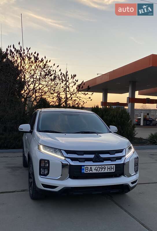 Внедорожник / Кроссовер Mitsubishi RVR 2021 в Александрие