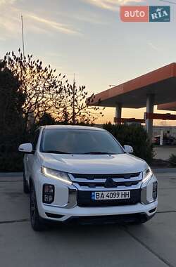 Внедорожник / Кроссовер Mitsubishi RVR 2021 в 