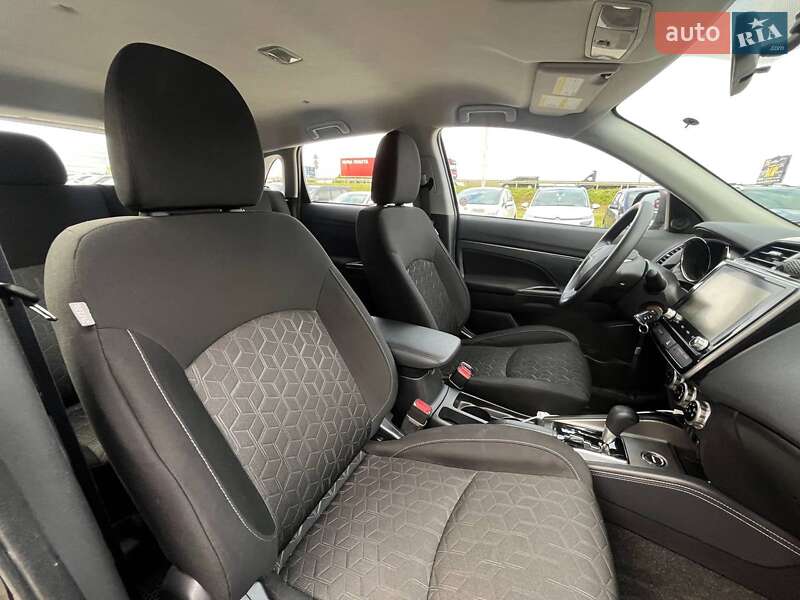 Внедорожник / Кроссовер Mitsubishi RVR 2021 в Львове