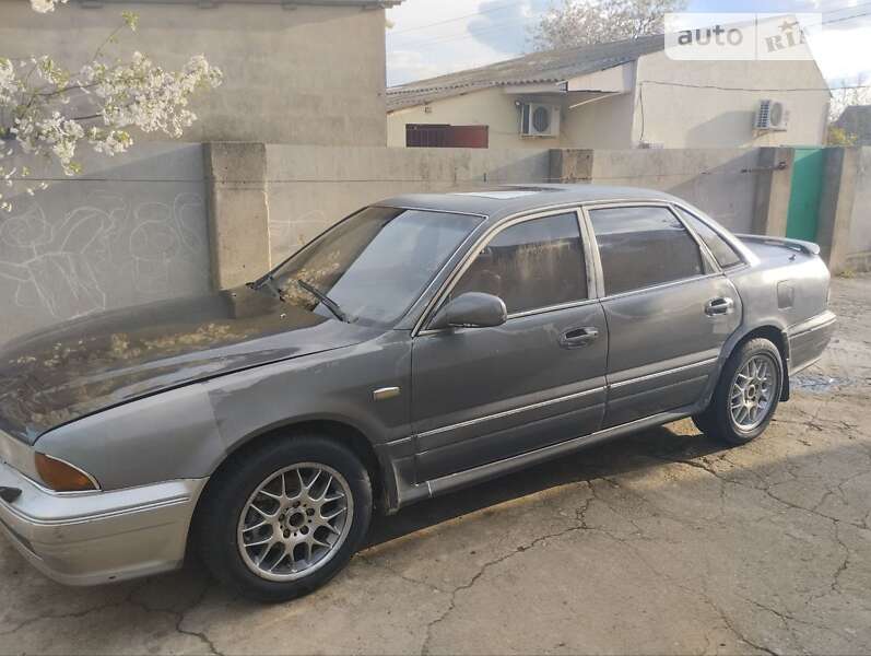 Седан Mitsubishi Sigma 1992 в Одессе