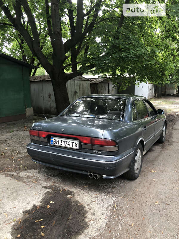 Седан Mitsubishi Sigma 1991 в Одессе