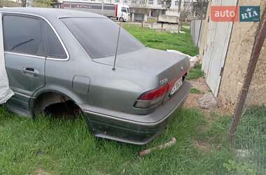 Седан Mitsubishi Sigma 1992 в 