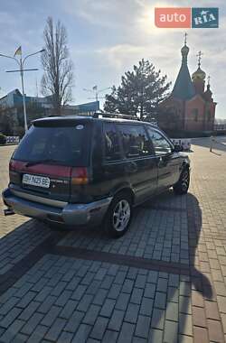 Мінівен Mitsubishi Space Runner 1997 в Ізмаїлі