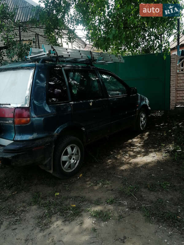 Mitsubishi Space Runner 1992