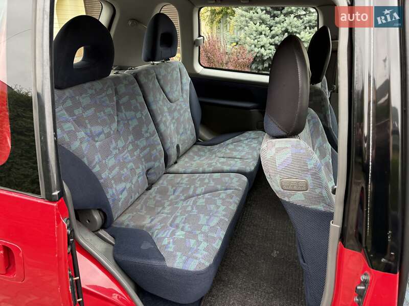 Минивэн Mitsubishi Space Runner 2000 в Хмельницком