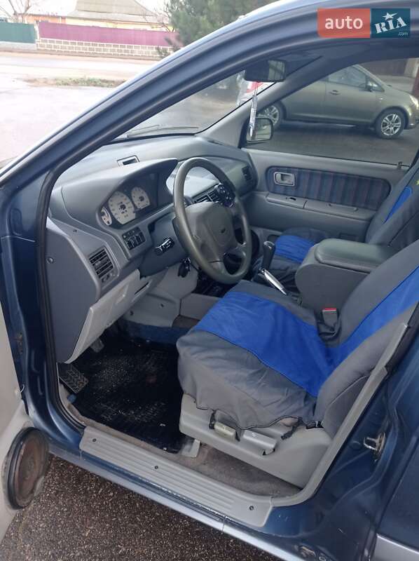 Минивэн Mitsubishi Space Runner 1993 в Белгороде-Днестровском