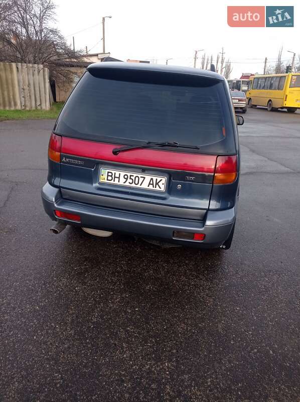 Минивэн Mitsubishi Space Runner 1993 в Белгороде-Днестровском