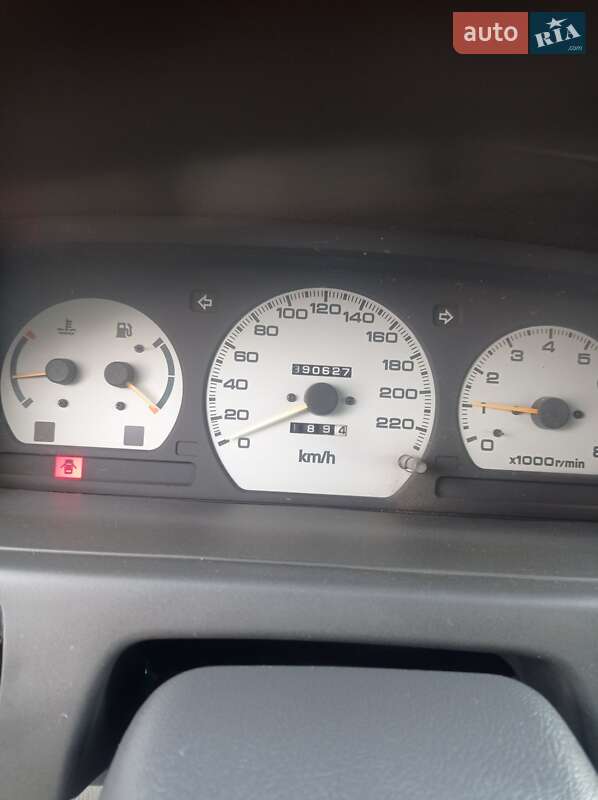 Минивэн Mitsubishi Space Runner 1993 в Белгороде-Днестровском