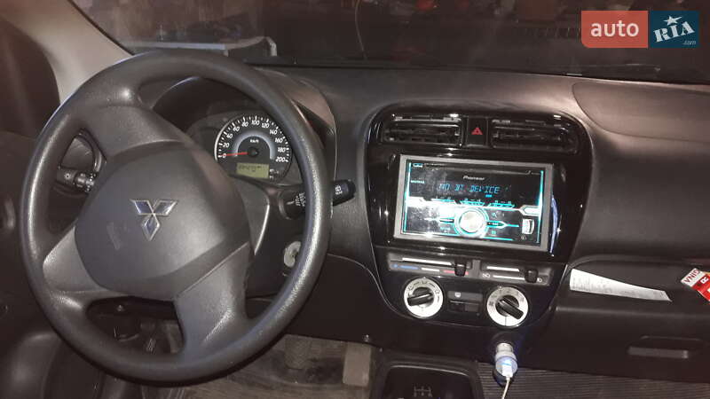 Хэтчбек Mitsubishi Space Star 2015 в Запорожье