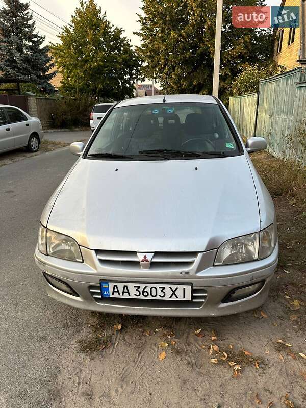 Минивэн Mitsubishi Space Star 2001 в Киеве