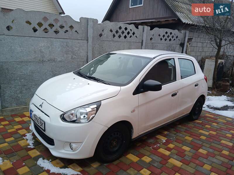 Хэтчбек Mitsubishi Space Star 2014 в 