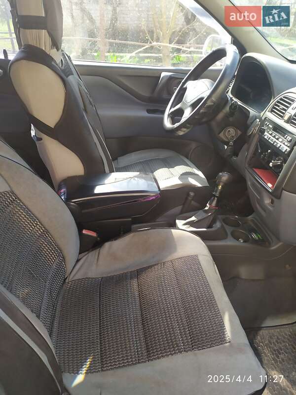 Минивэн Mitsubishi Space Star 2001 в Кривом Роге
