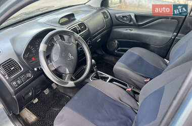 Минивэн Mitsubishi Space Star 2003 в 