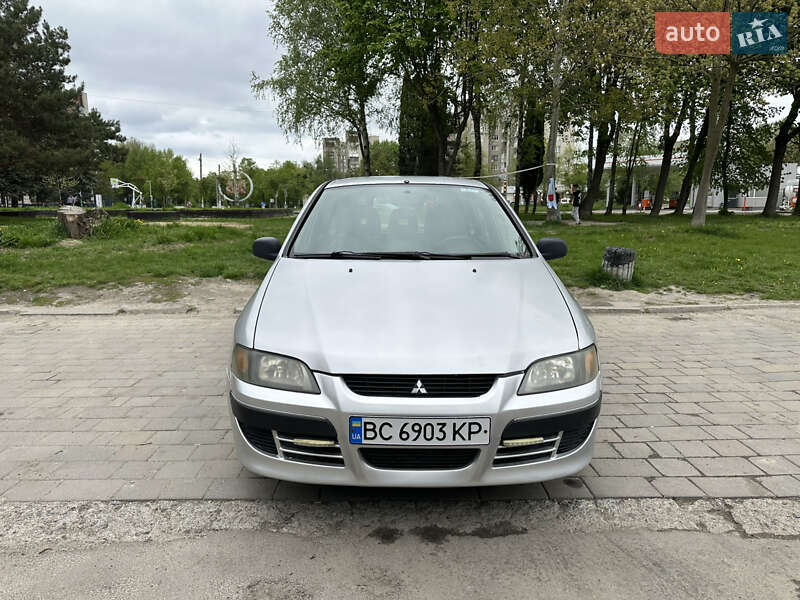 Mitsubishi Space Star 2004