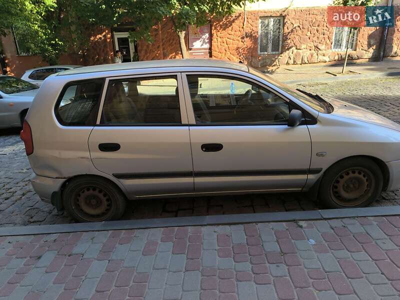 Минивэн Mitsubishi Space Star 2003 в Черновцах