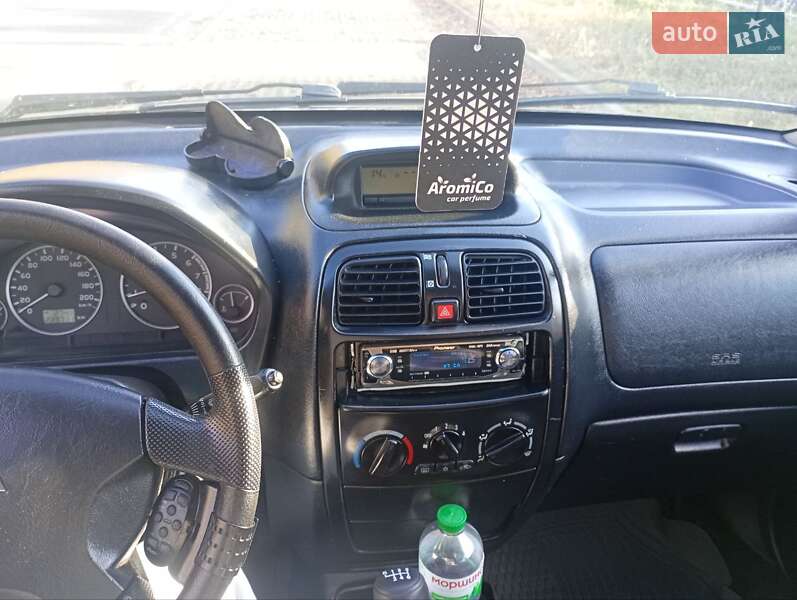 Мінівен Mitsubishi Space Star 2004 в Києві фото 12 Мінівен Mitsubishi Space Star 2004 в Києві