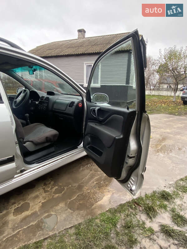 Минивэн Mitsubishi Space Star 2003 в Ковеле фото 9 Минивэн Mitsubishi Space Star 2003 в Ковеле