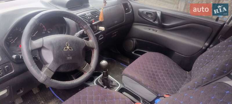 Минивэн Mitsubishi Space Star 2003 в Косове фото 3 Минивэн Mitsubishi Space Star 2003 в Косове