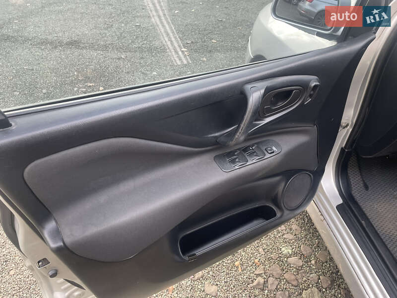 Мінівен Mitsubishi Space Star 2002 в Нікополі