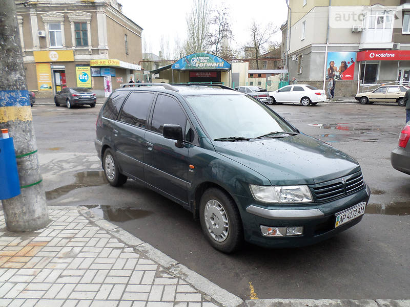 Минивэн Mitsubishi Space Wagon 2000 в Бердянске