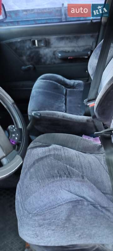 Мінівен Mitsubishi Space Wagon 1988 в Кременчуці
