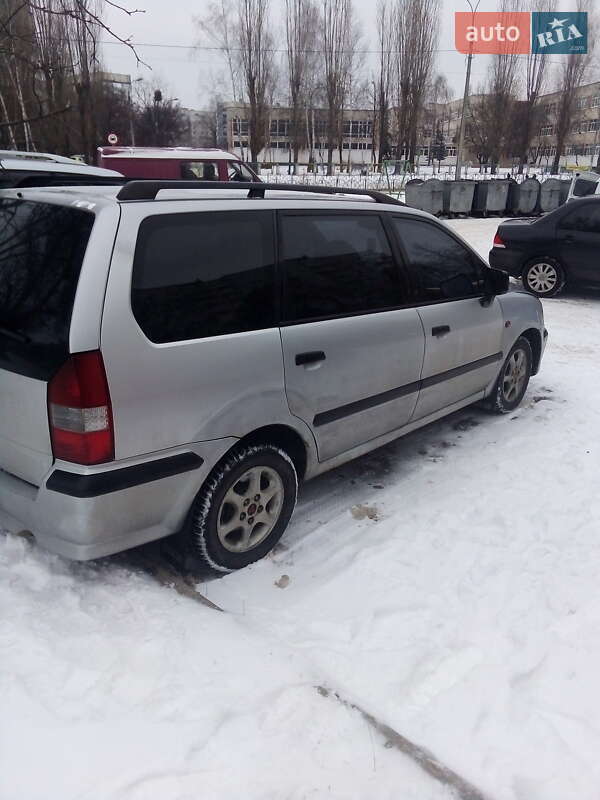Минивэн Mitsubishi Space Wagon 2003 в Чигирине