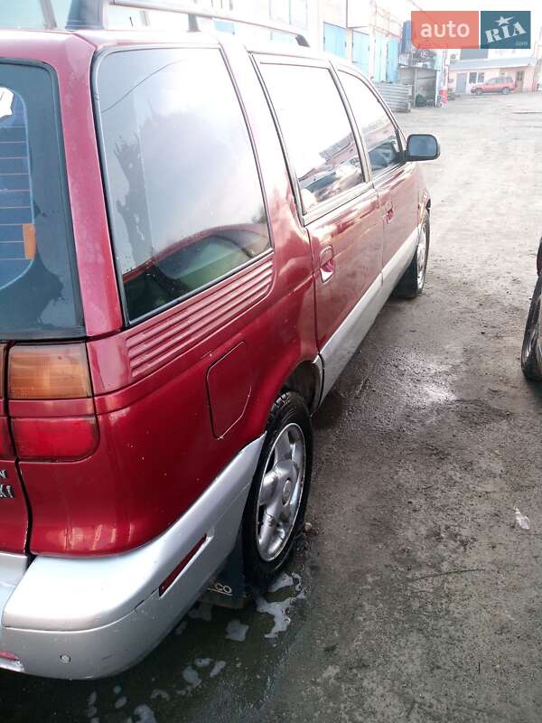Минивэн Mitsubishi Space Wagon 1998 в Одессе