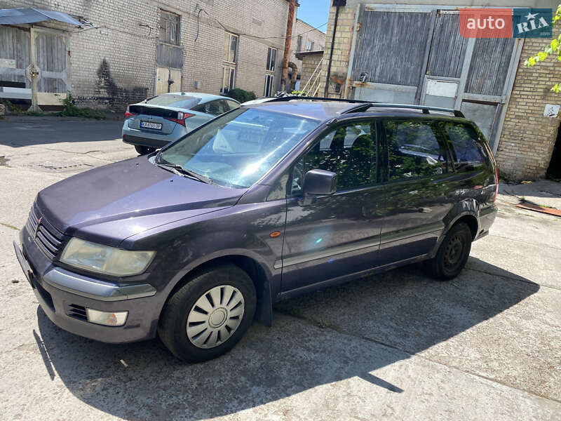 Минивэн Mitsubishi Space Wagon 2001 в Киеве