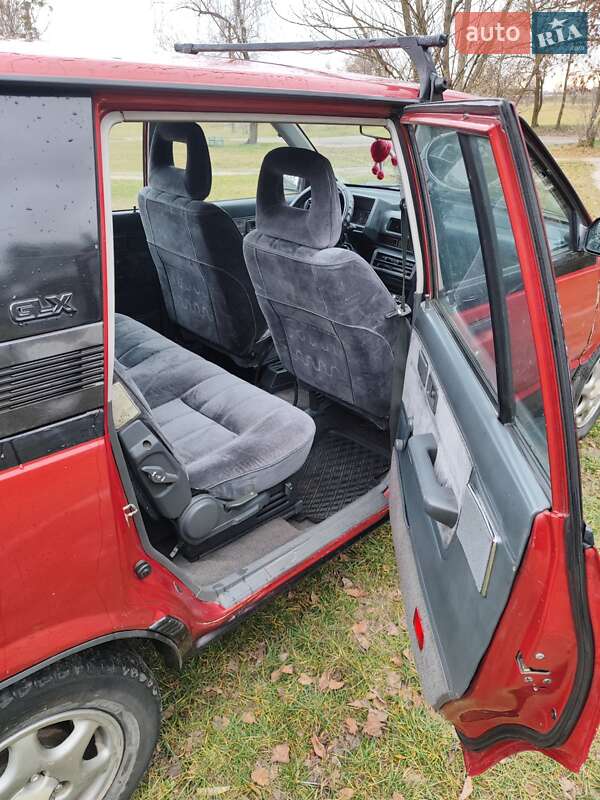 Минивэн Mitsubishi Space Wagon 1985 в Сарнах