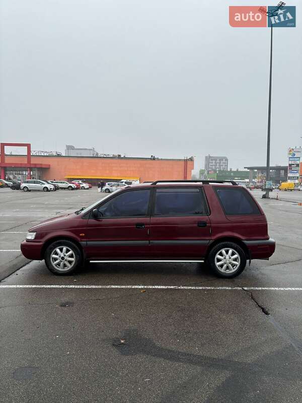 Минивэн Mitsubishi Space Wagon 1996 в Киеве