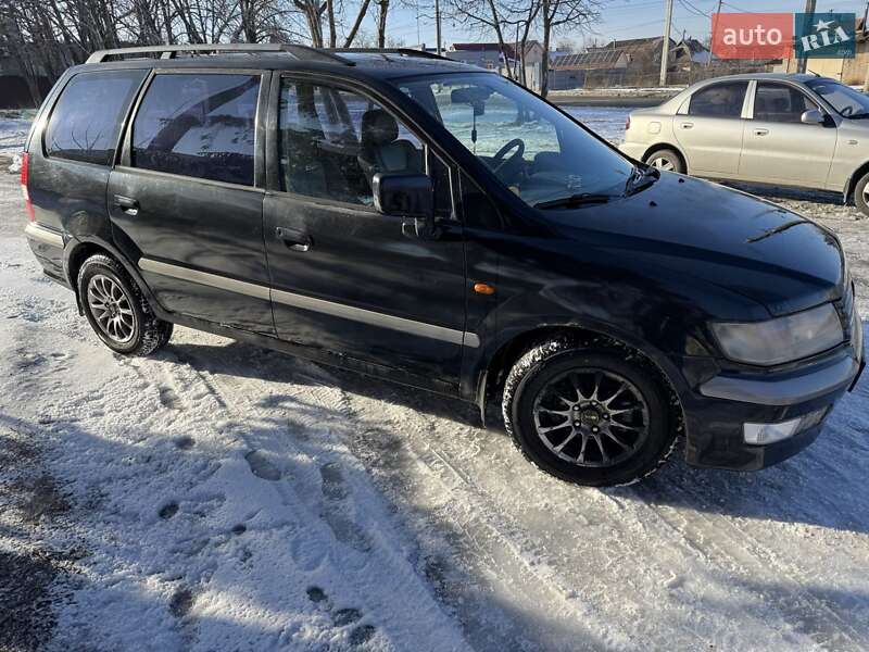 Mitsubishi Space Wagon 2000