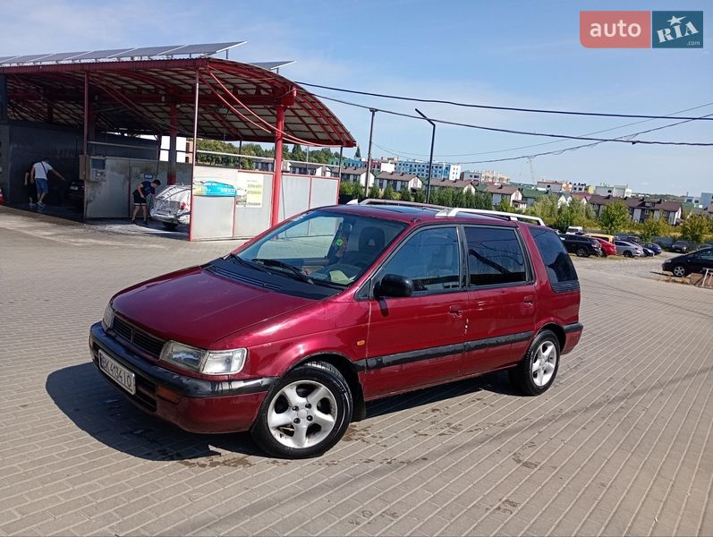 Mitsubishi Space Wagon 1993