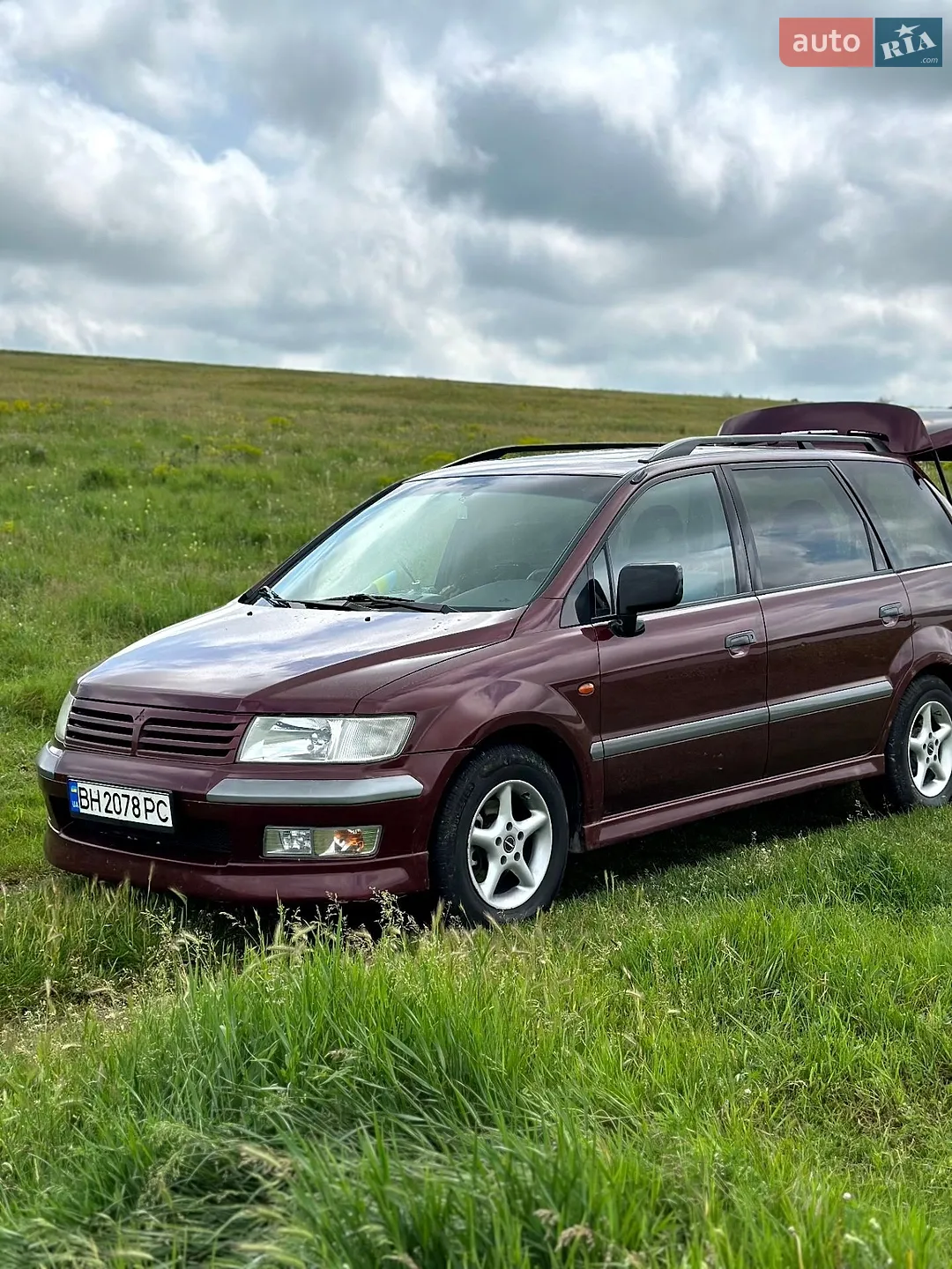 Mitsubishi Space Wagon 1999