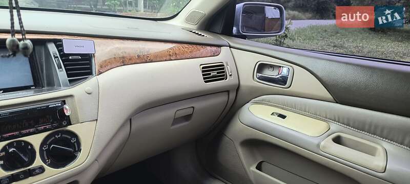 Седан Mitsubishi Virage 2004 в Запорожье