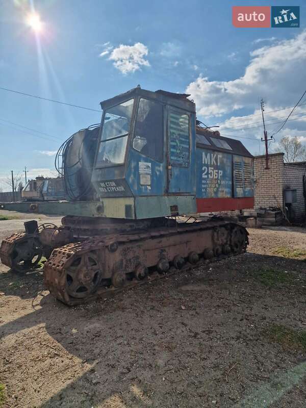 МКГ 25 1990