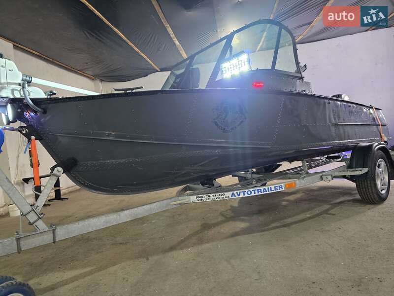 Катер МКМ Херсонка 1971 в Черновцах фото 6 Катер МКМ Херсонка 1971 в Черновцах
