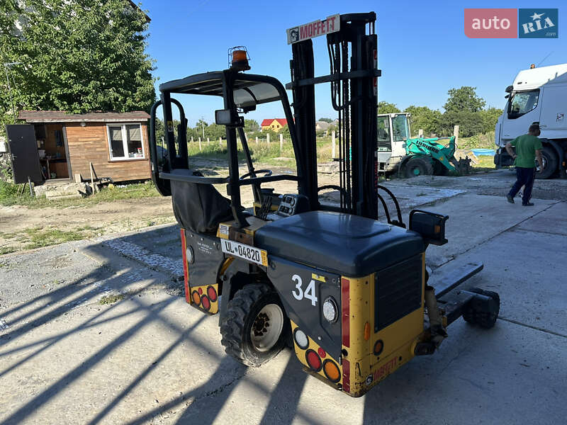Вилочный погрузчик Moffett M4 2011 в Житомире