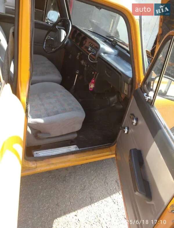 Седан Москвич/АЗЛК 2140 1981 в Кременчуге фото 4 Седан Москвич/АЗЛК 2140 1981 в Кременчуге