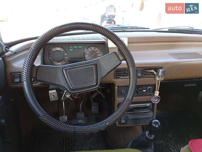 Седан Москвич/АЗЛК 2140 1986 в Мерефа фото 3 Седан Москвич/АЗЛК 2140 1986 в Мерефа