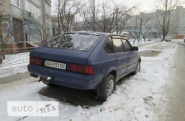 Хэтчбек Москвич/АЗЛК 2141 2000 в 