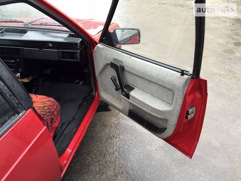 Хэтчбек Москвич/АЗЛК 2141 1992 в Хмельницком фото 10 Хэтчбек Москвич/АЗЛК 2141 1992 в Хмельницком